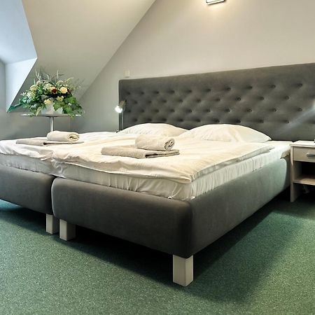 Hotel Arkadia Klecza Gorna Екстериор снимка