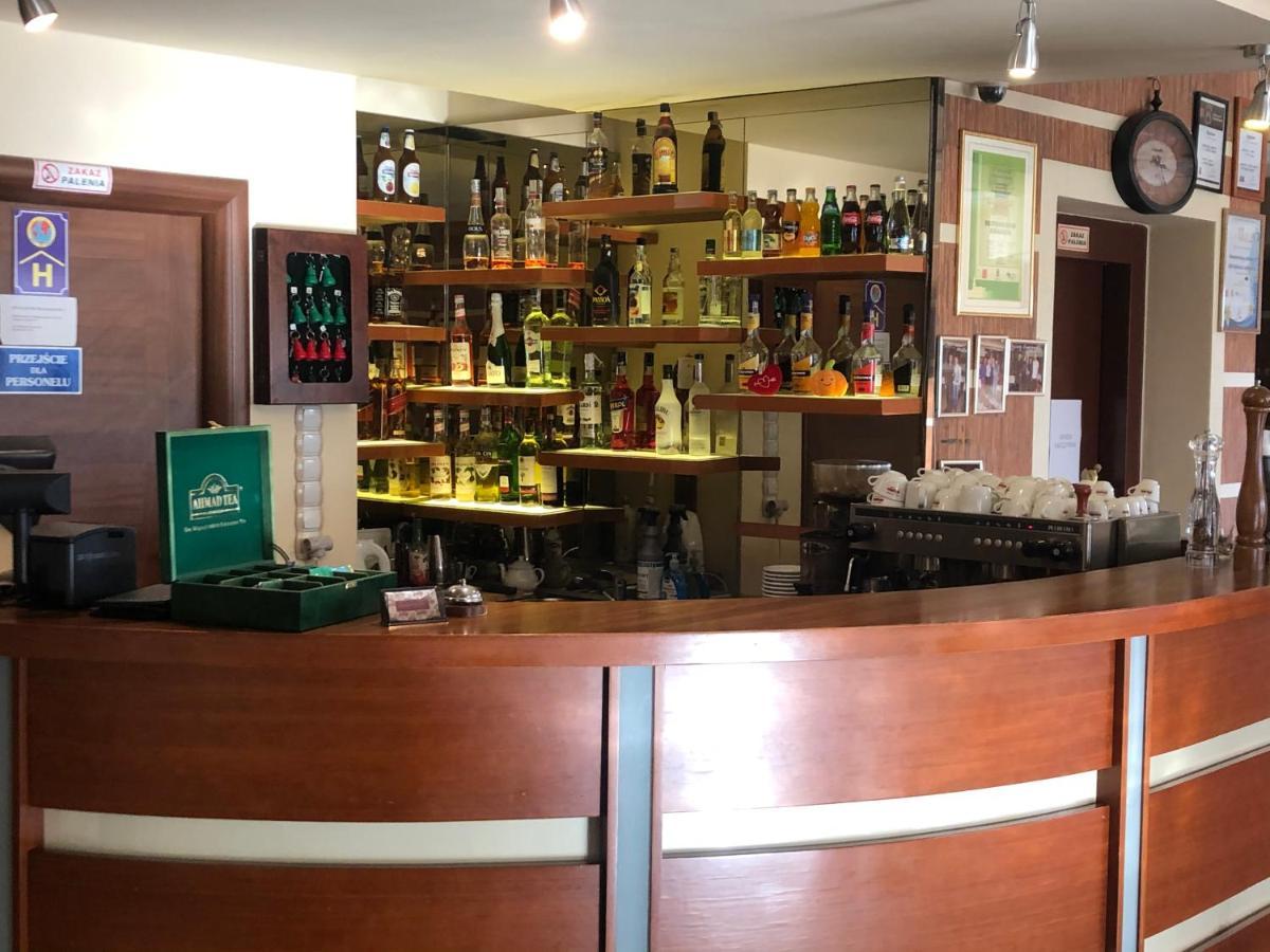 Hotel Arkadia Klecza Gorna Екстериор снимка