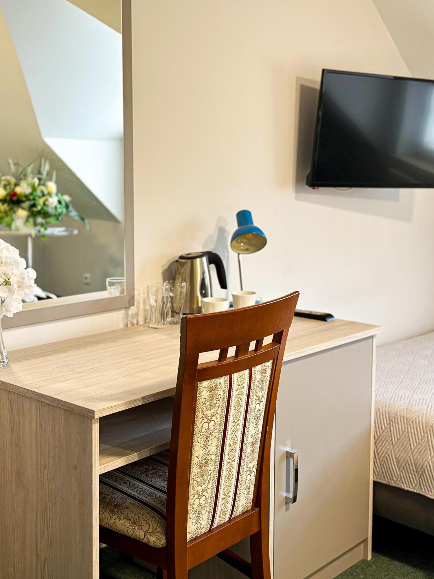 Hotel Arkadia Klecza Gorna Екстериор снимка