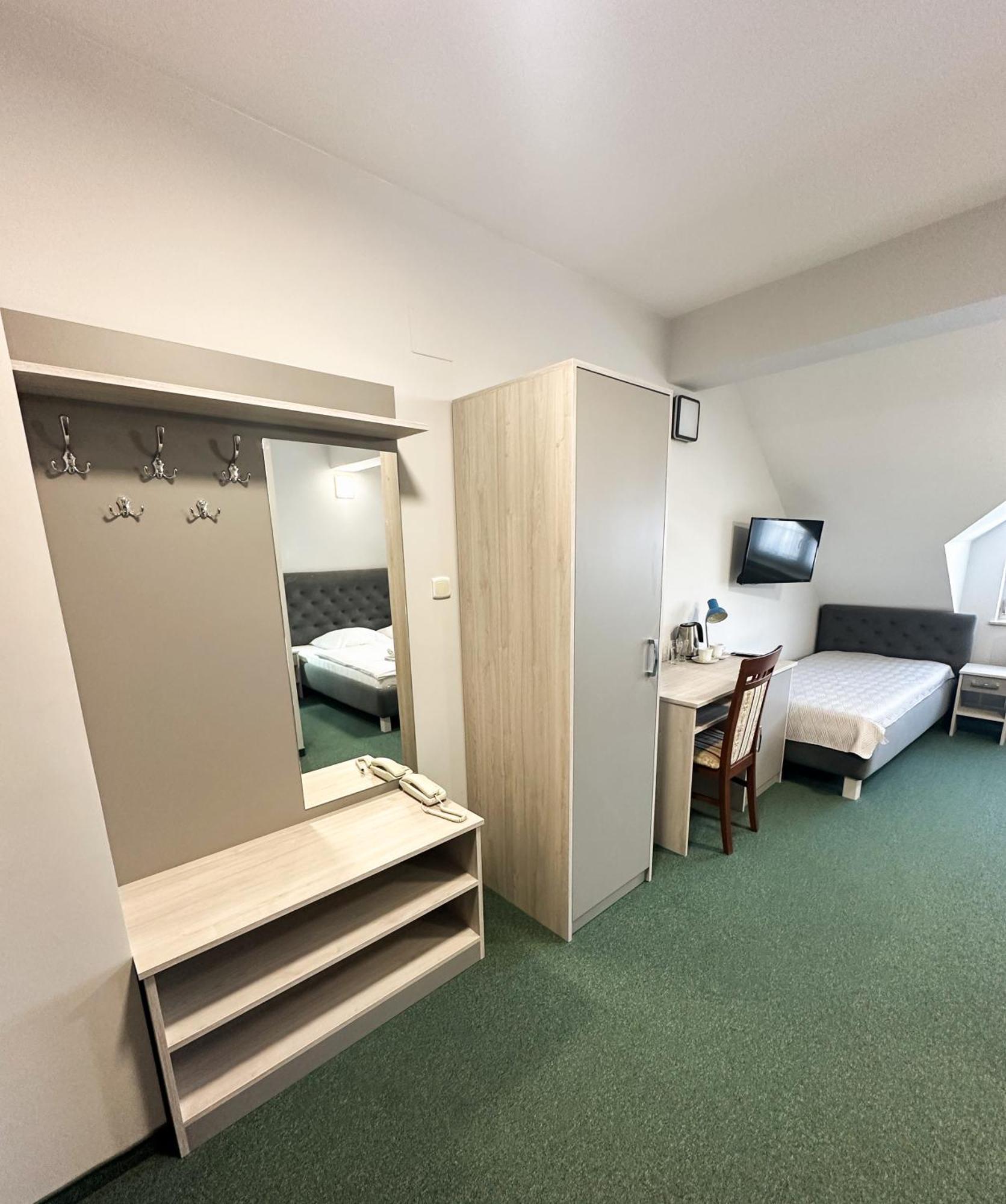 Hotel Arkadia Klecza Gorna Екстериор снимка