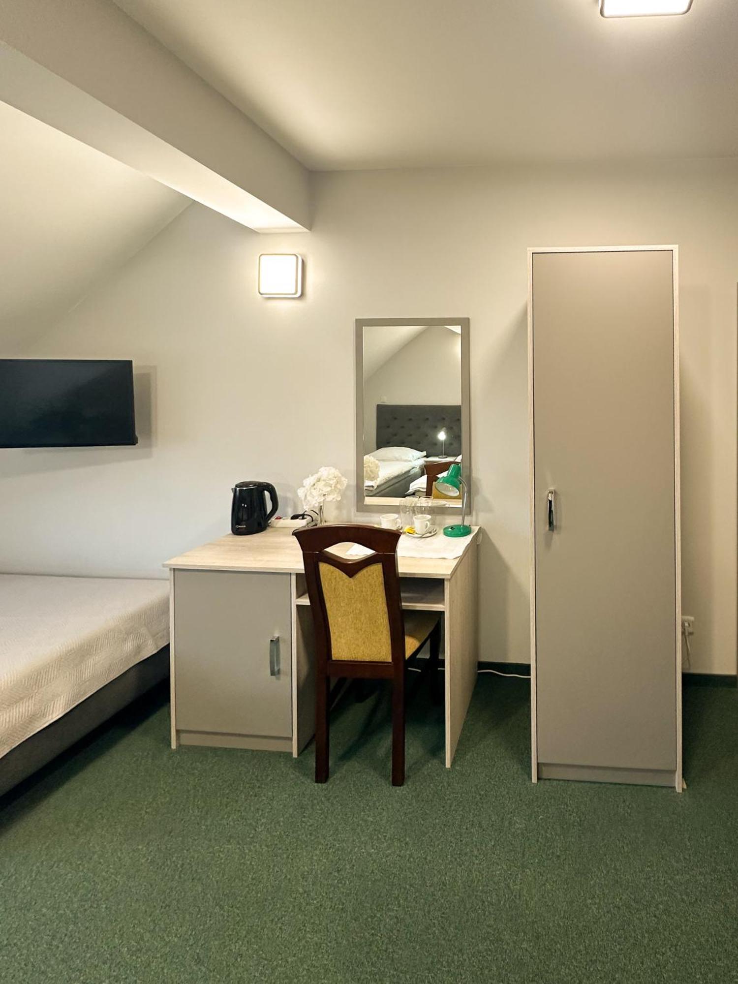 Hotel Arkadia Klecza Gorna Екстериор снимка