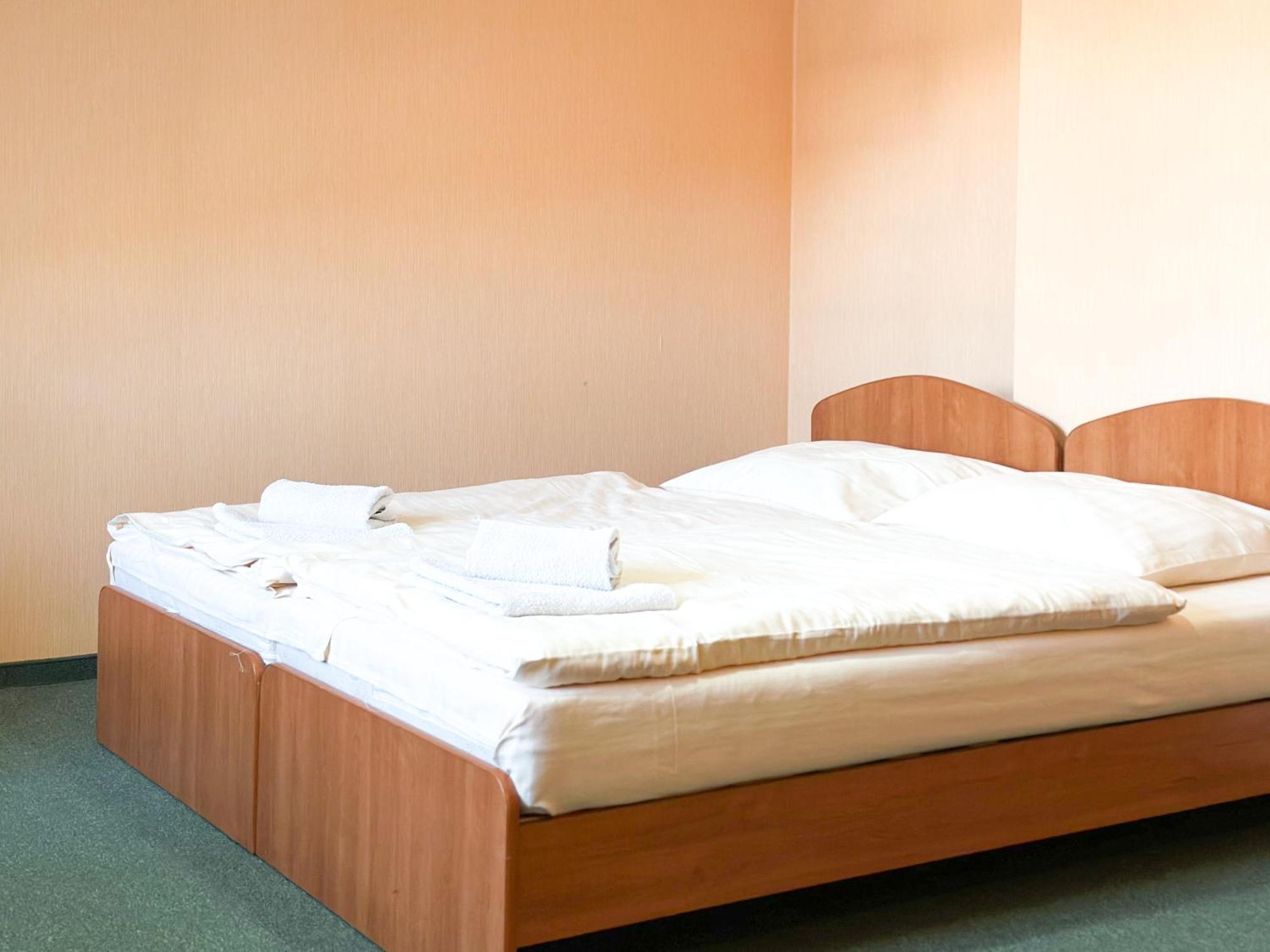Hotel Arkadia Klecza Gorna Екстериор снимка